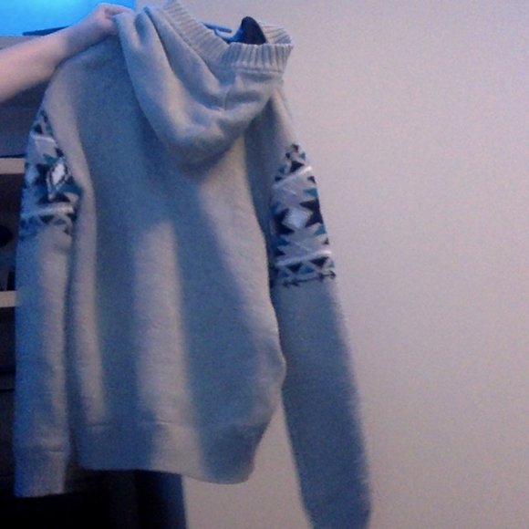 boys sweater - Picture 2 of 5